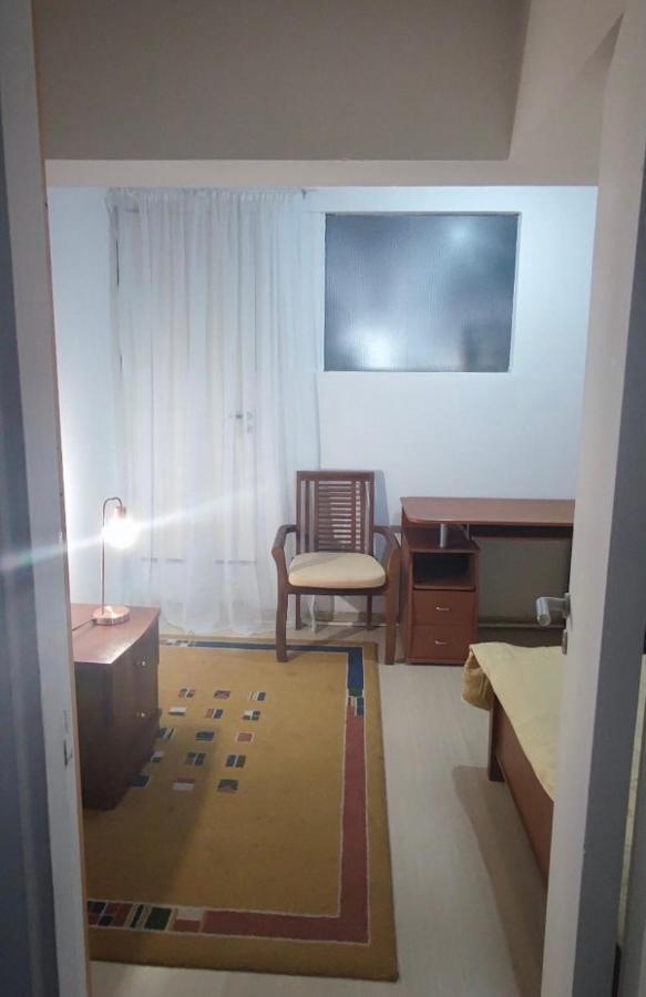 Private Bedroom Paphos Central Bagian luar foto
